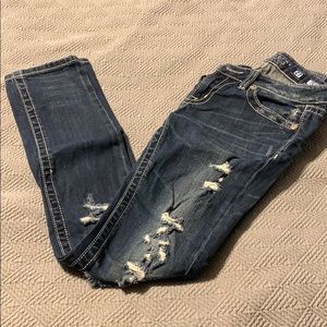Miss Me distressed skinny jeans 27